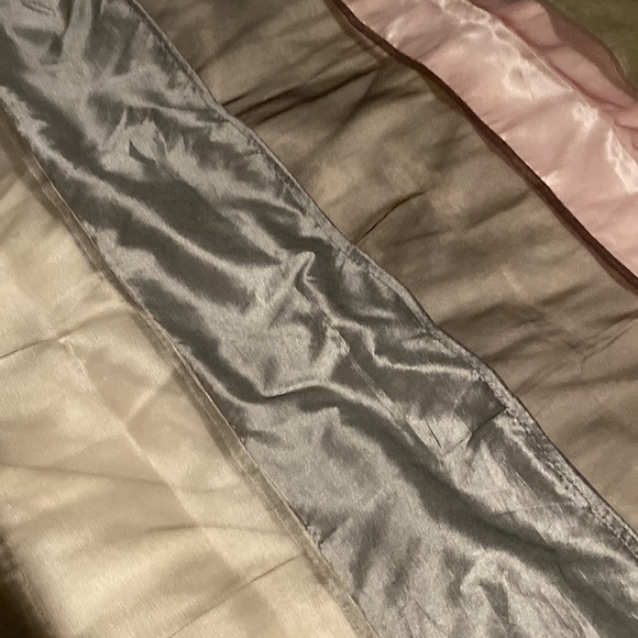 2 Sheer Drapery Panels - 41 x 98 NWT - Picture 2 of 5